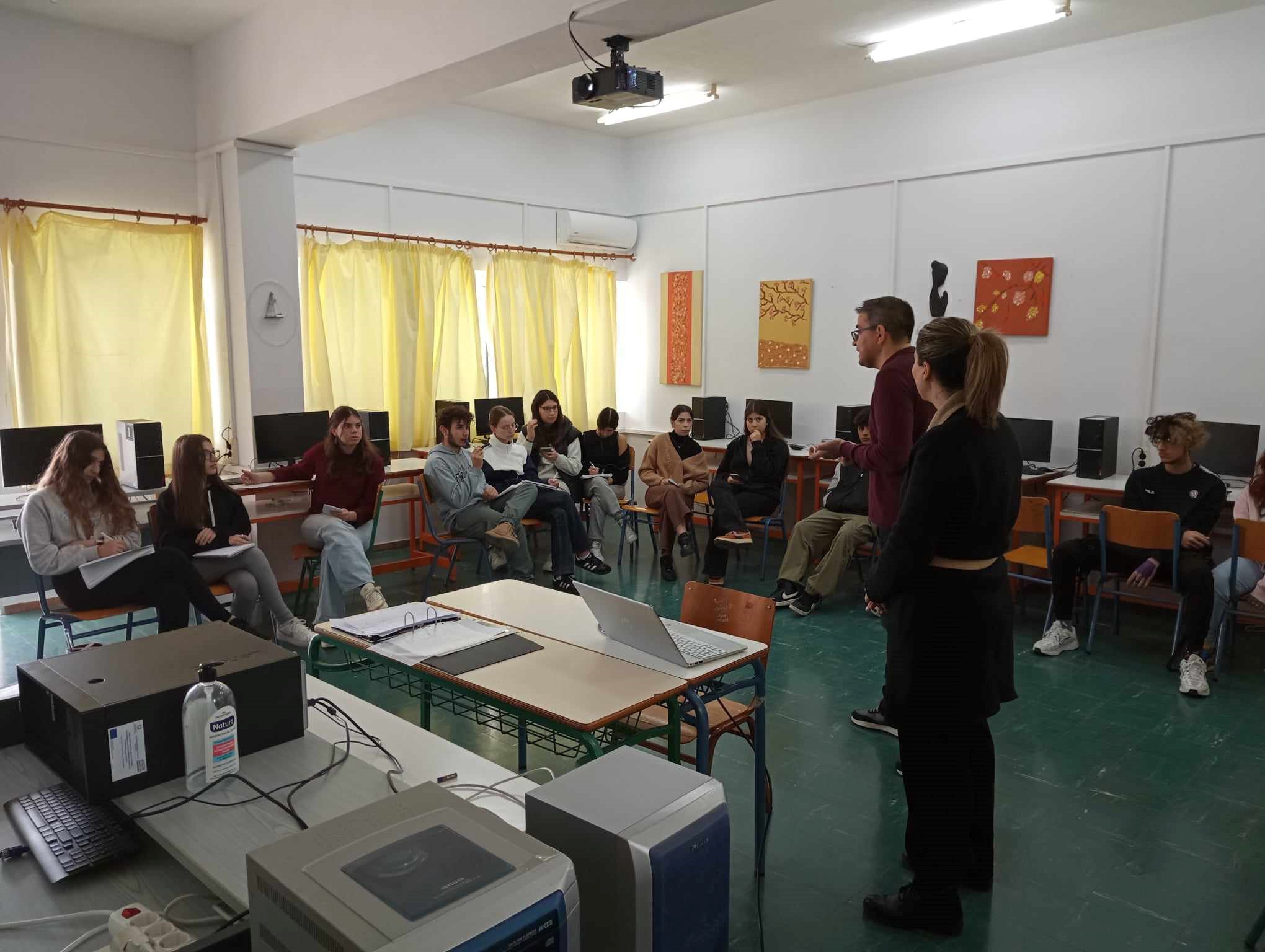 Επιμορφωτική δράση για την ενημέρωση και την προετοιμασία των μαθητών σχετικά με τον ποιητικό διαγωνισμό «Νίκος Γκάτσος, ο ποιητής των στίχων»